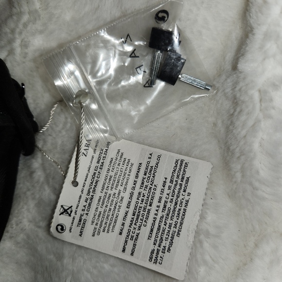 Zara Basic Size Euro 38 Size Us 7 Black Suede Like Material Mesh Straps - Picture 8 of 10